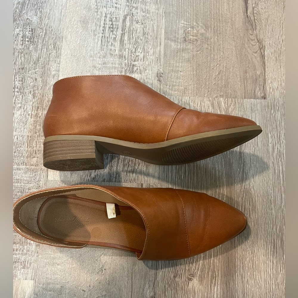 Universal Threads women’s shoe 7.5